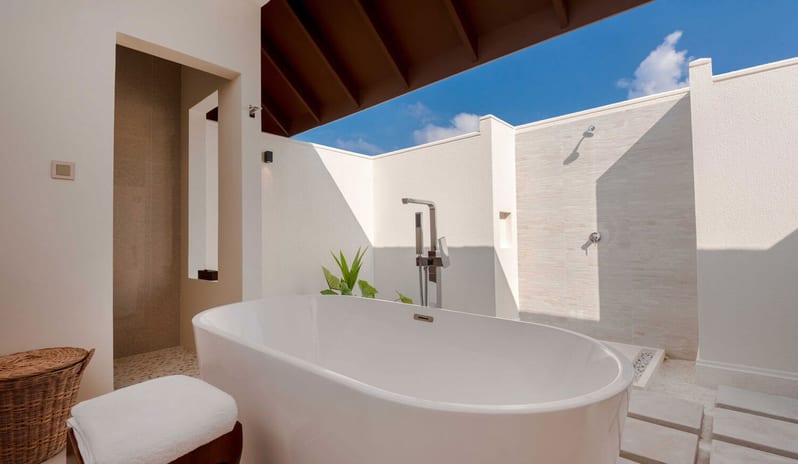 BEACH VILLA AND BEACH POOL VILLA BATHROOM_001